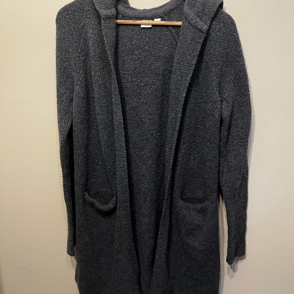 Gap cardigan in a dark gray color. Extremely cozy!